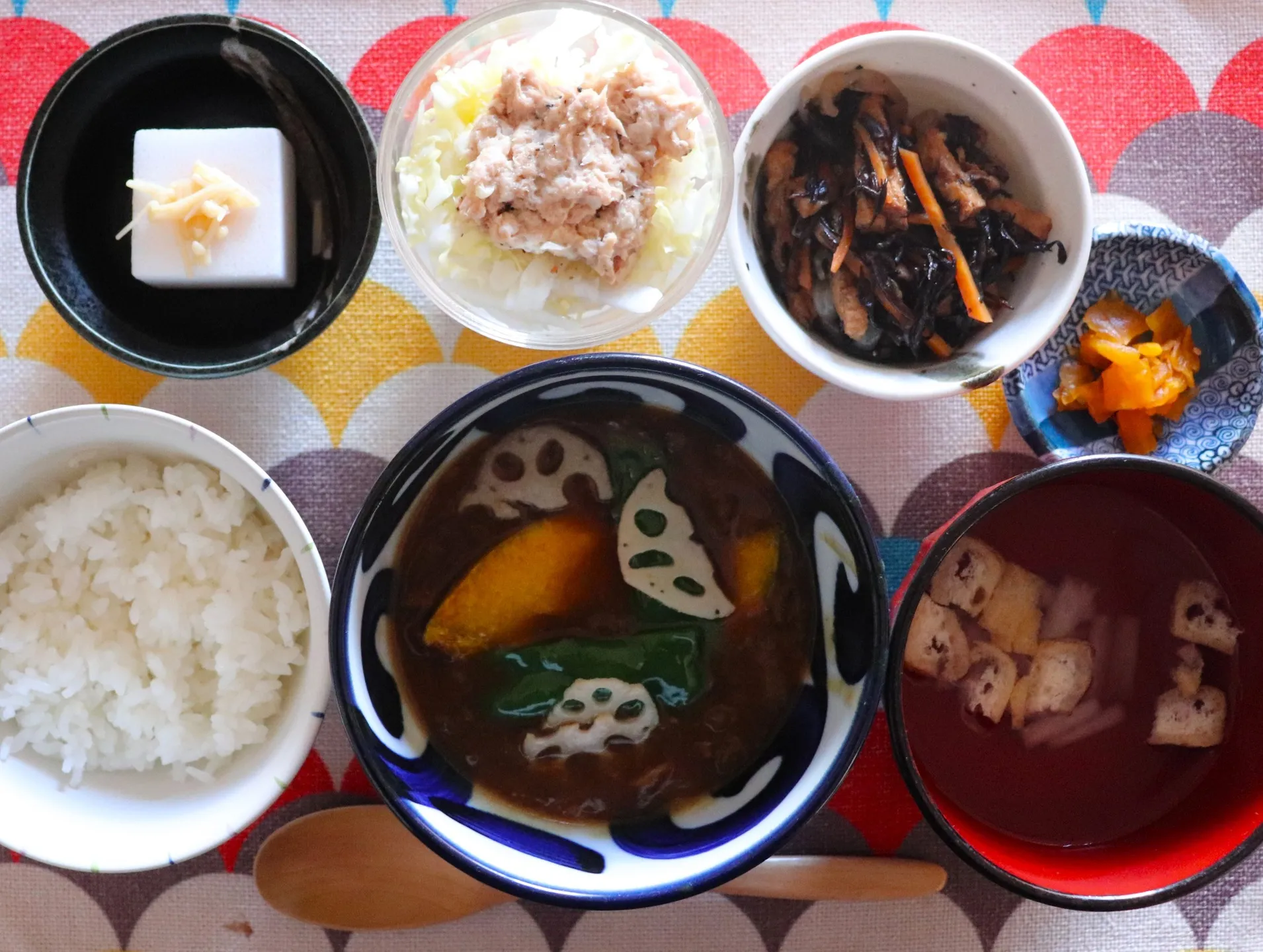 本日のランチは黒毛和牛すじカレー！