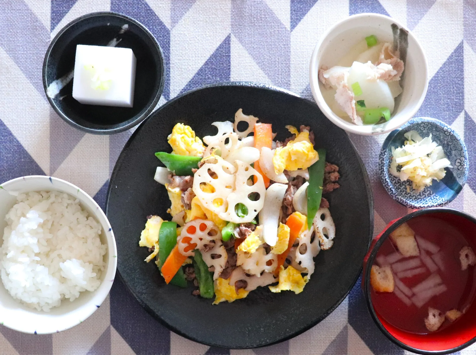 本日のランチは黒毛和牛野菜炒め！