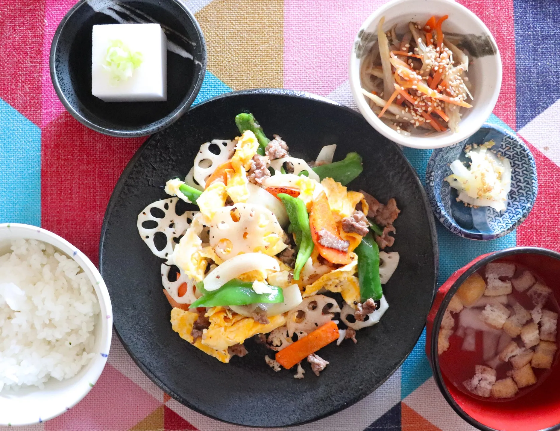 本日のランチは黒毛和牛野菜炒め！