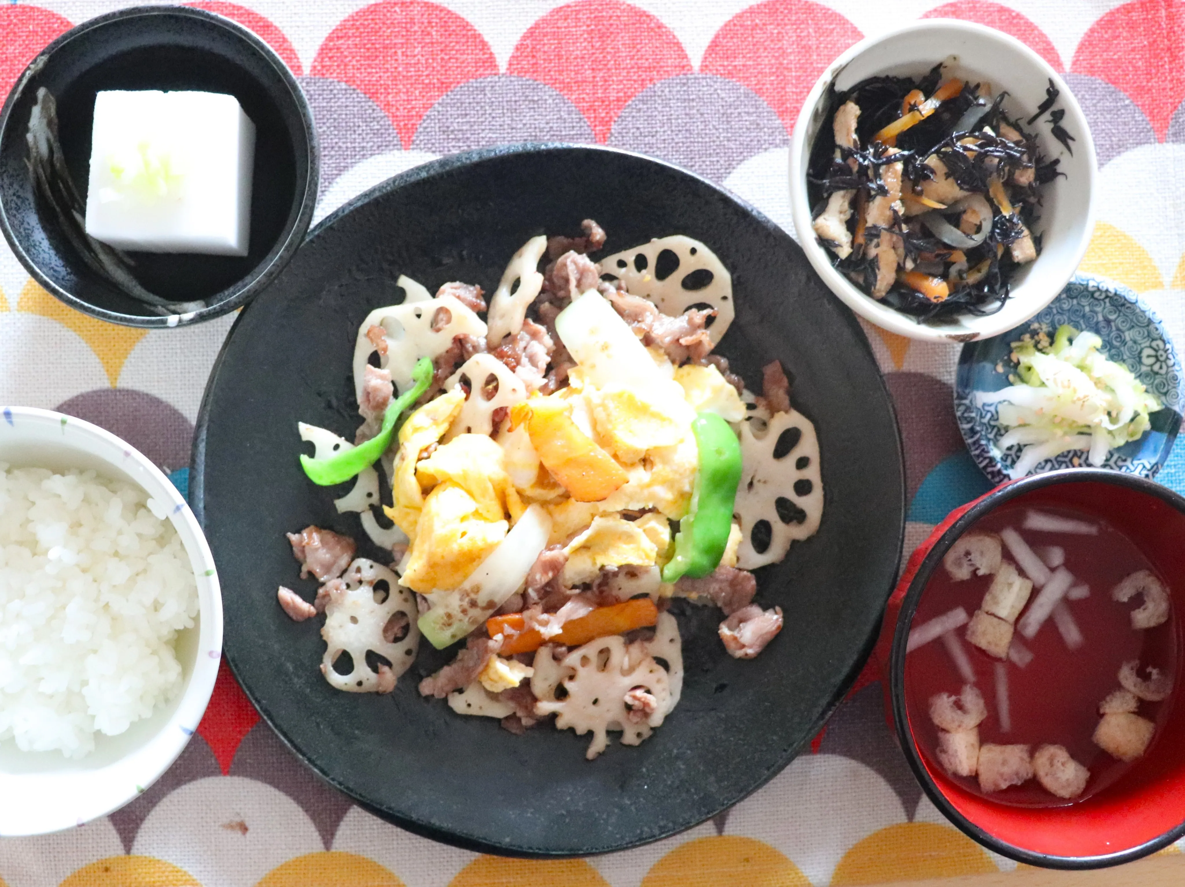 本日のランチは、黒毛和牛野菜炒め!